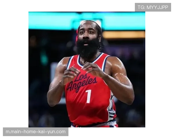 哈登36岁转型纯控卫 阅读能力让骑士进攻如虎添翼